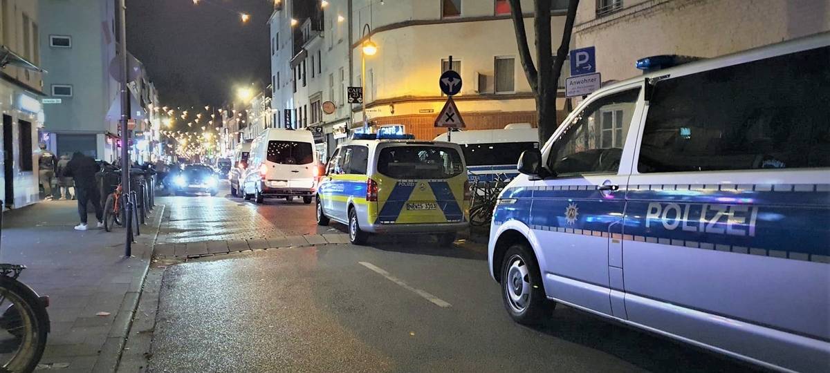 Versuchter Raub auf Juwelier-Geschäft in Mülheim