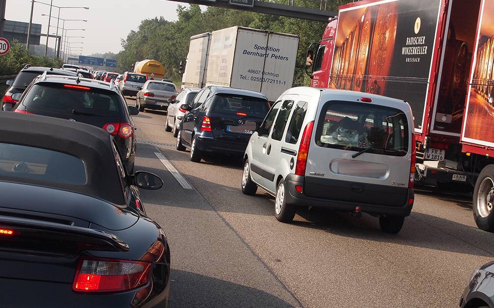 Volle Straßen zum Ferienstart erwartet