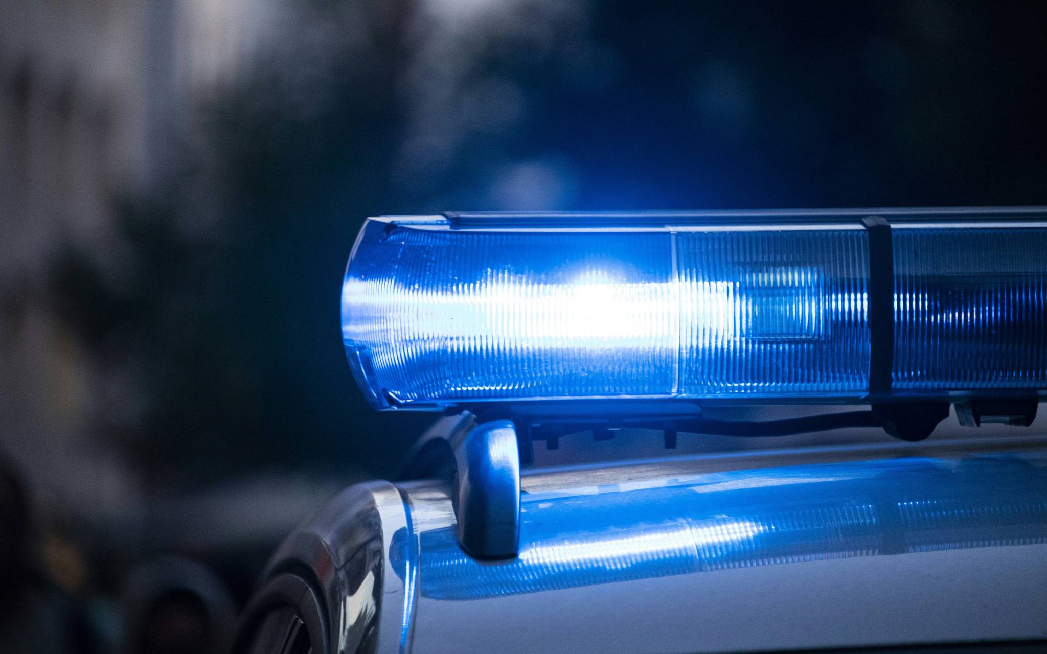 Lkw-Fahrer schwer verletzt - Polizei sucht Zeugen