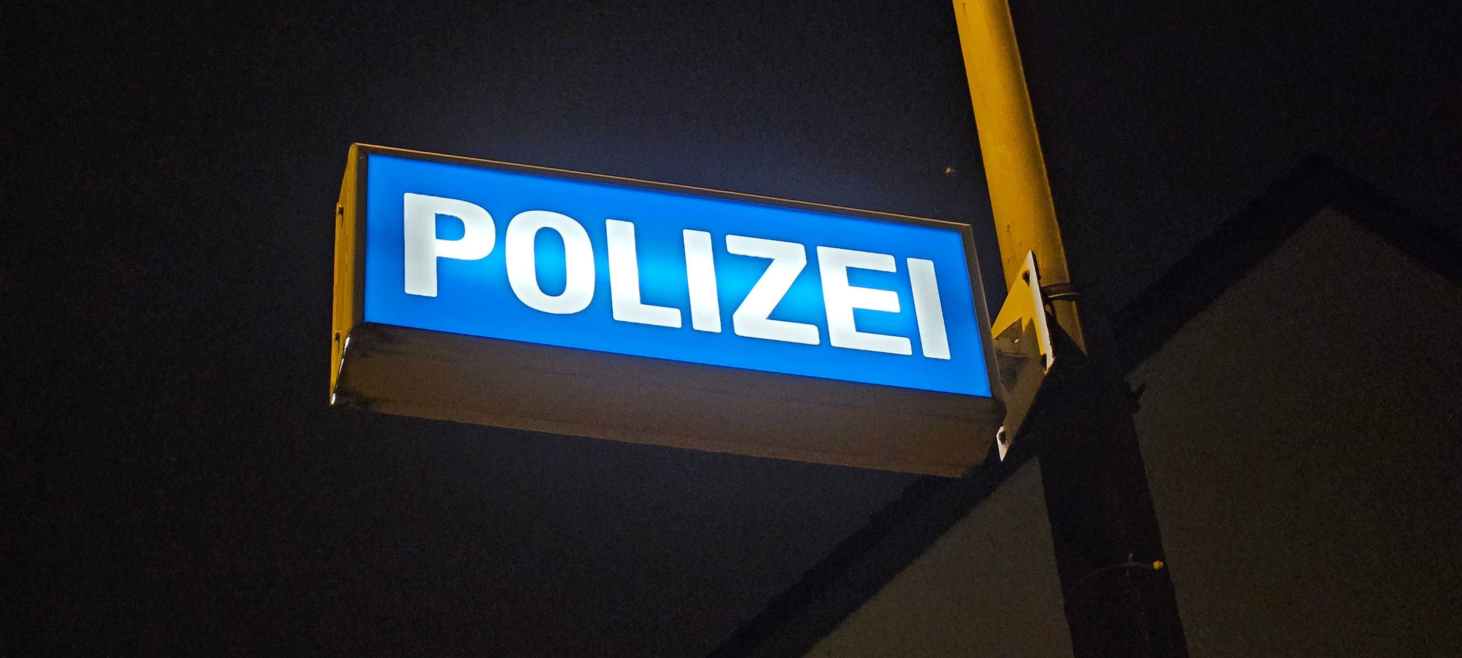 Polizei überrascht schlafende Autodiebe