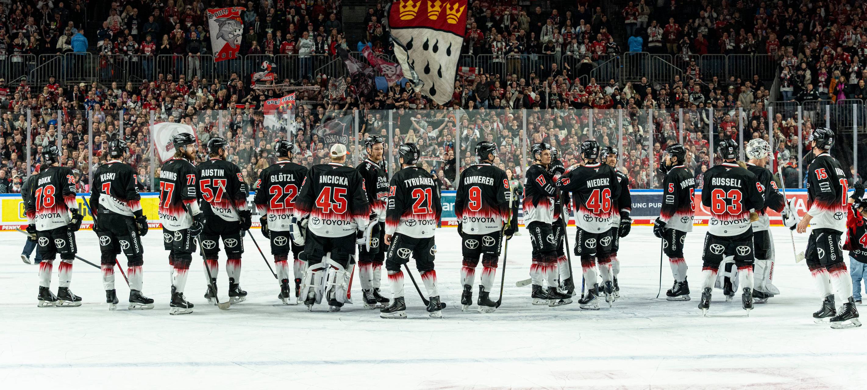 Kölner Haie in Finnland, Schweiz und Österreich unterwegs